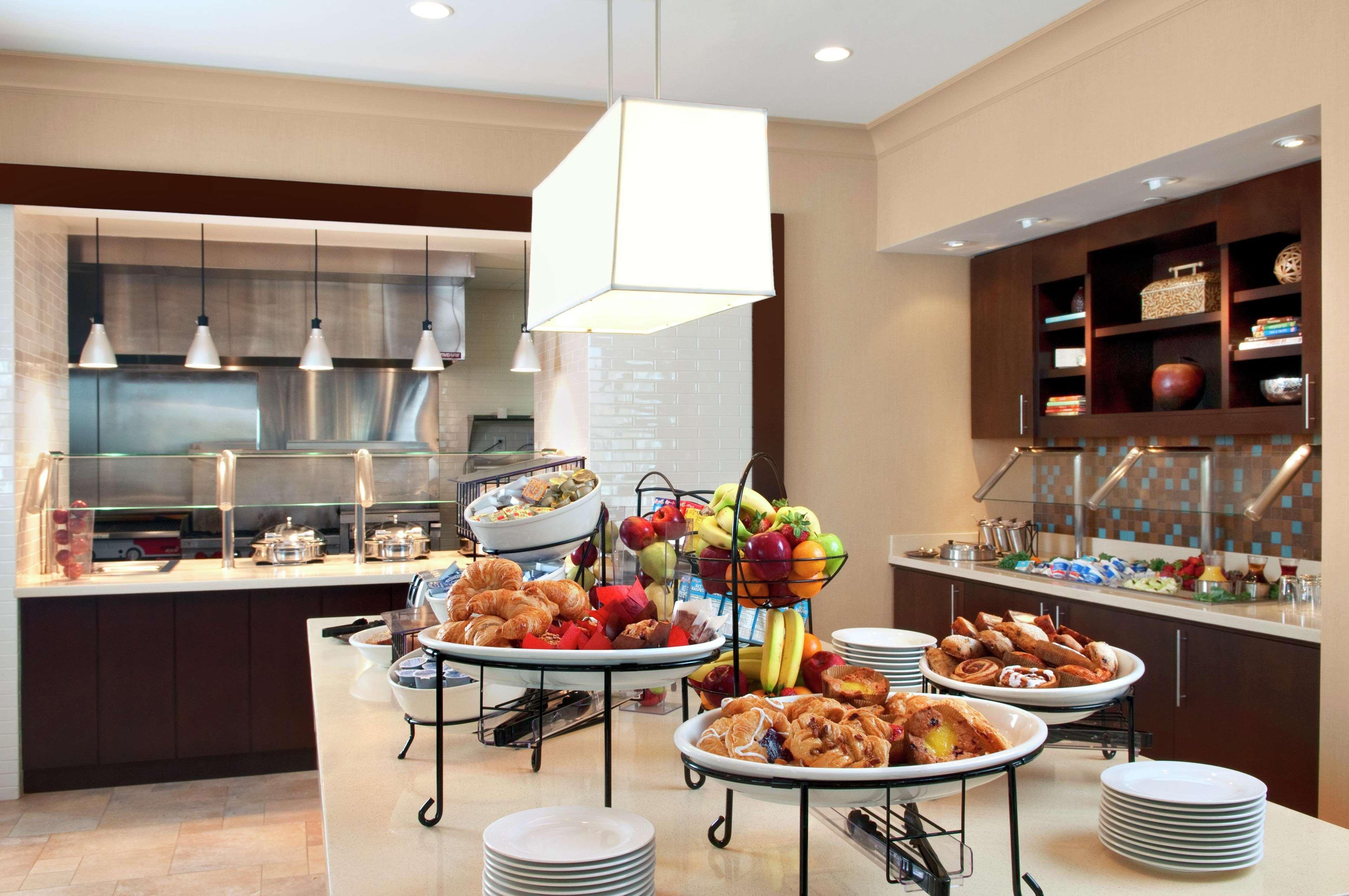 Hilton Garden Inn Олатей Екстериор снимка