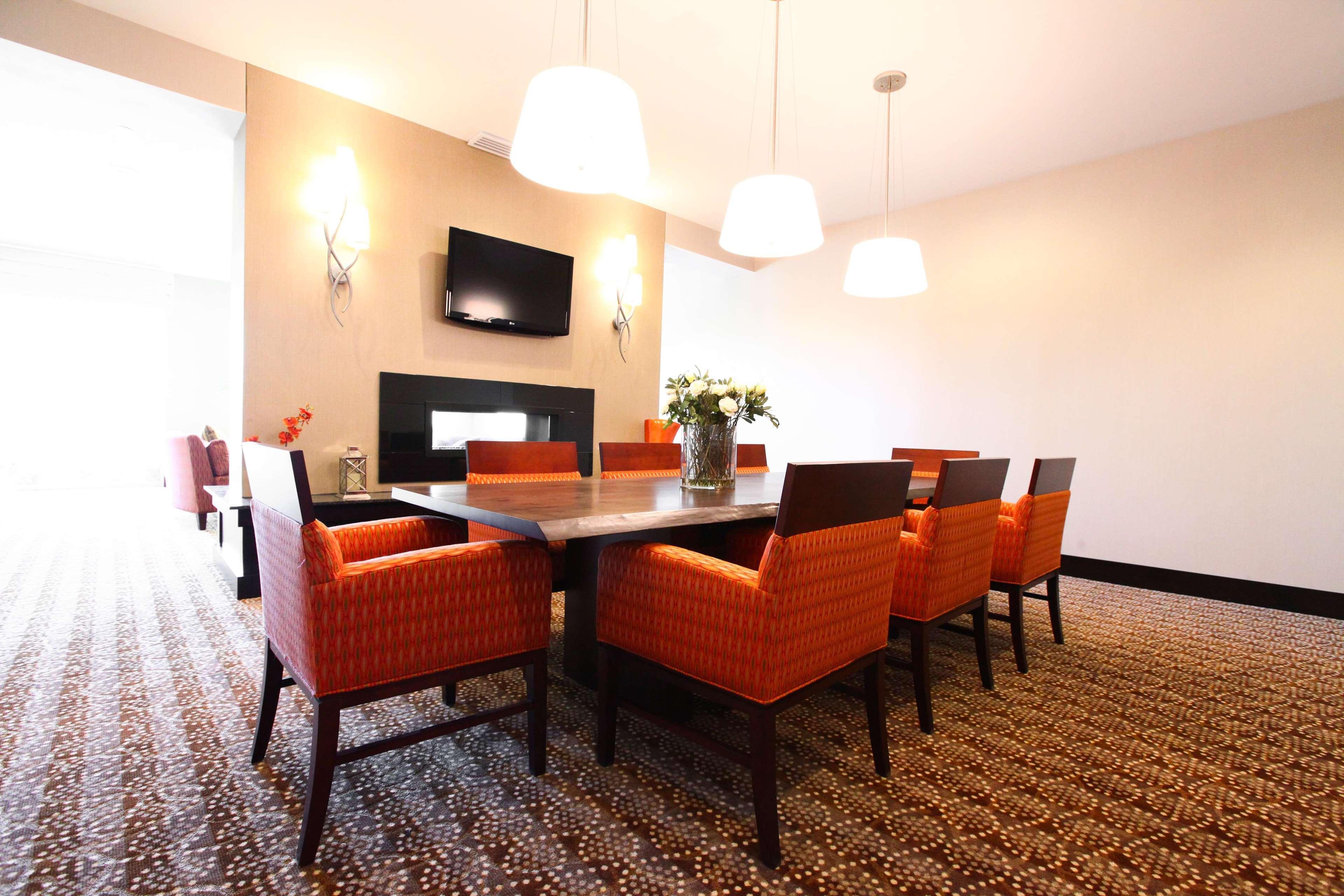 Hilton Garden Inn Олатей Екстериор снимка
