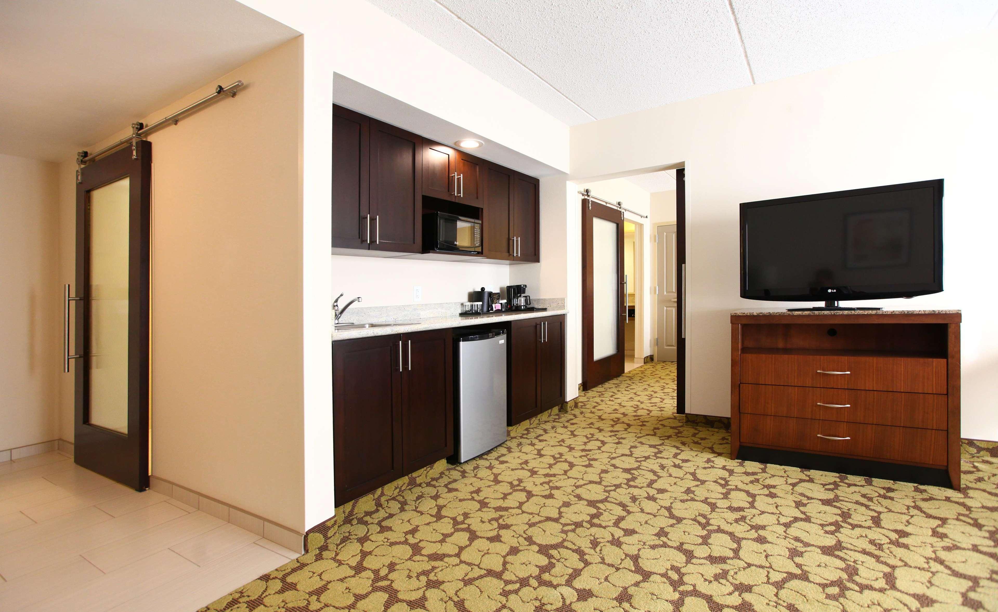 Hilton Garden Inn Олатей Екстериор снимка